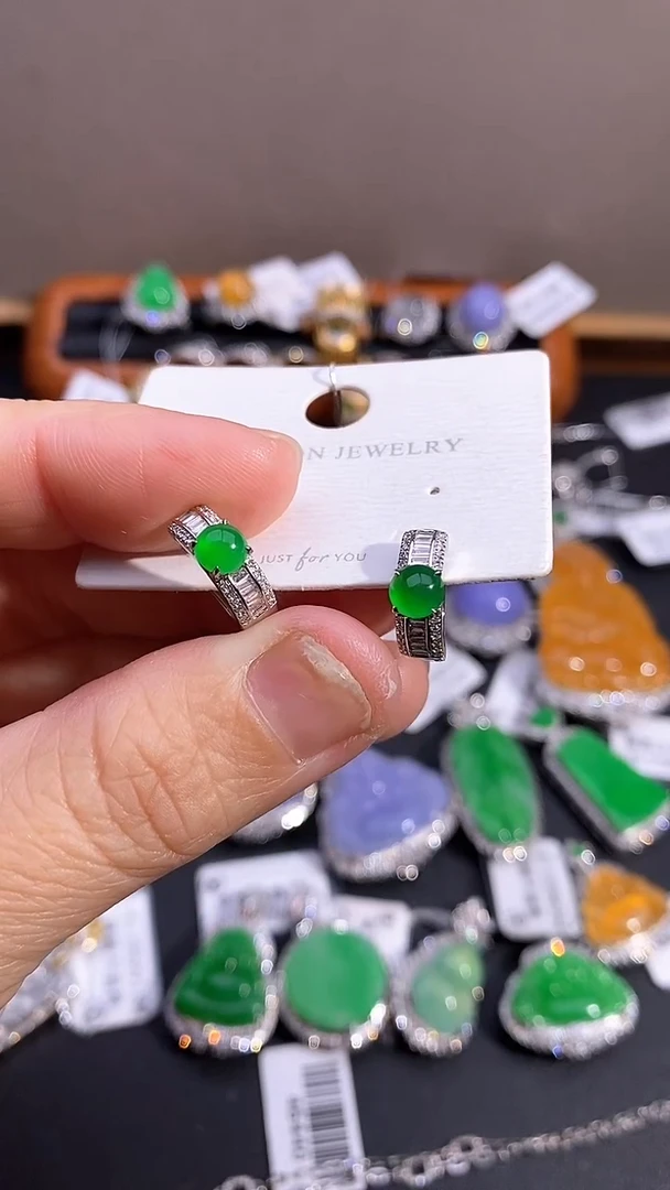 【闪购商品】翡翠耳饰18K金镶嵌耳饰