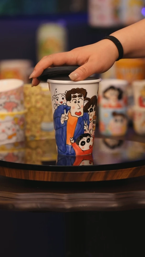 【闪购商品】摆件景德镇釉下彩绘设计师款式陶瓷