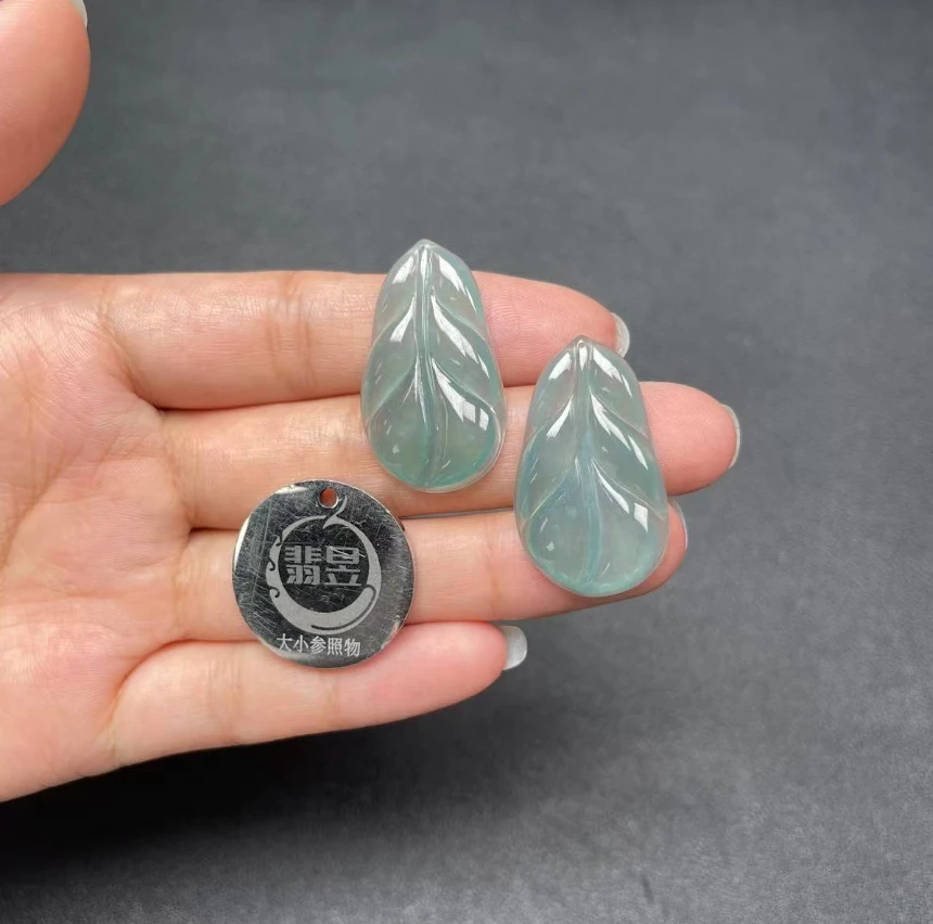 39708T18-3N06-天然A货翡翠吊坠绑绳/-多样性发其一