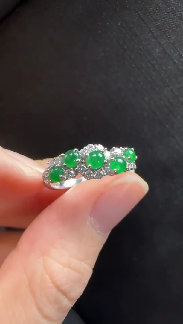 18K金镶嵌戒指翡翠355蛋面一枚