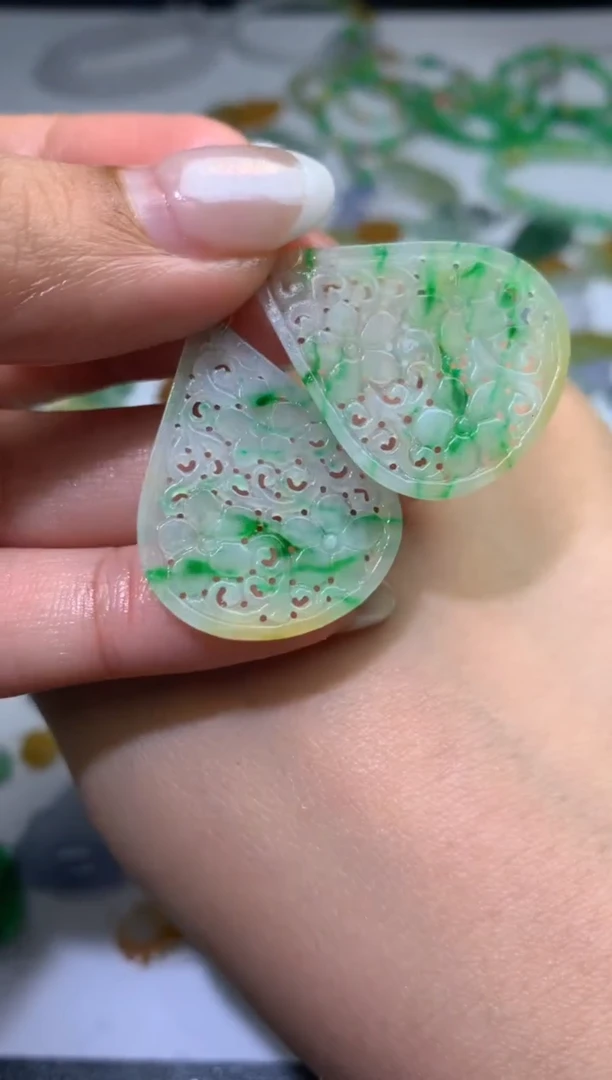 未镶嵌定制翡翠毛货