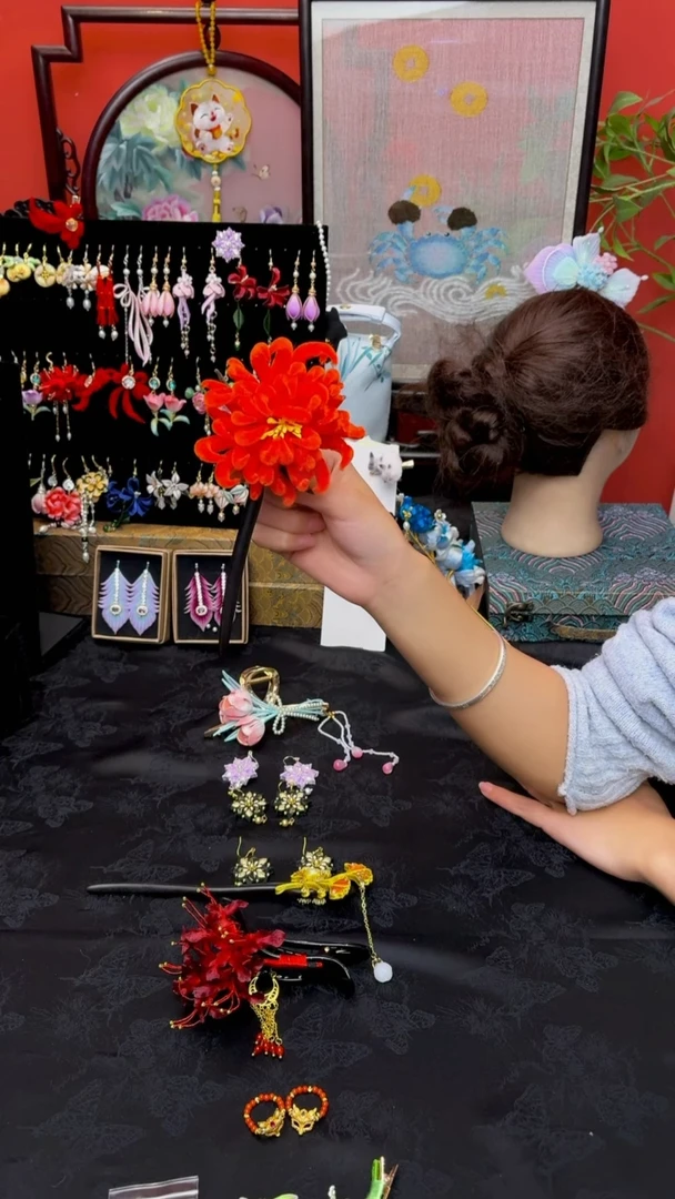 刺绣S**a非遗苏绣手工饰品