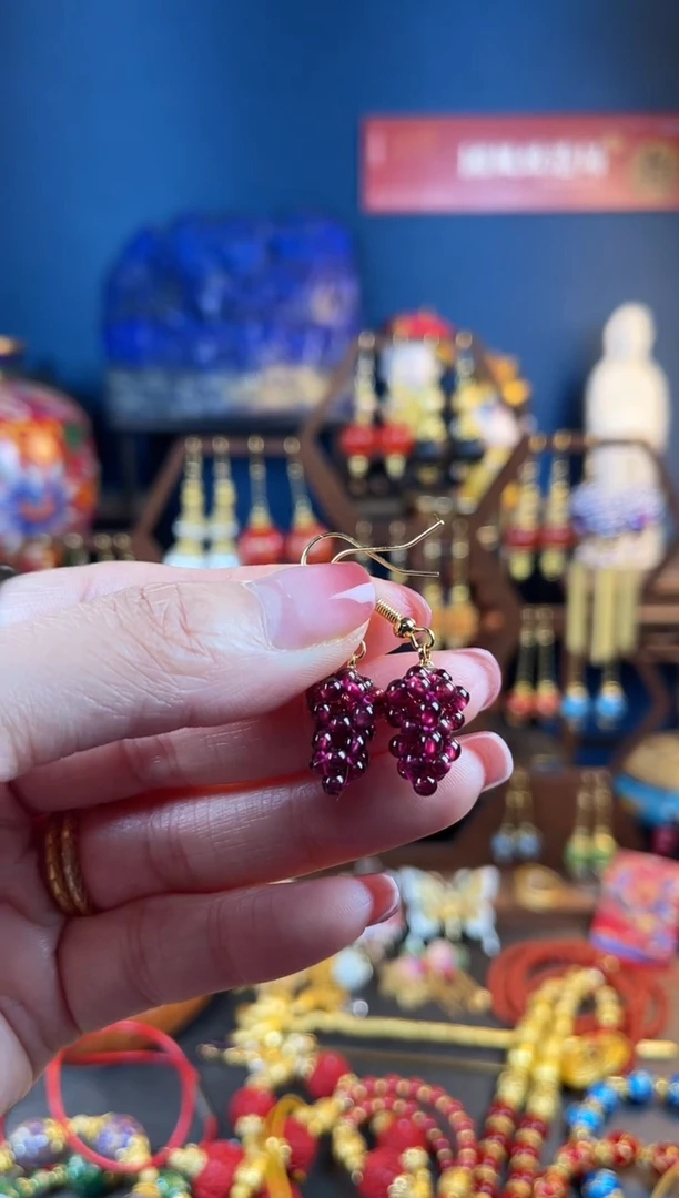 【闪购商品】石榴石耳钩银S925镀金镶嵌葡萄耳钩