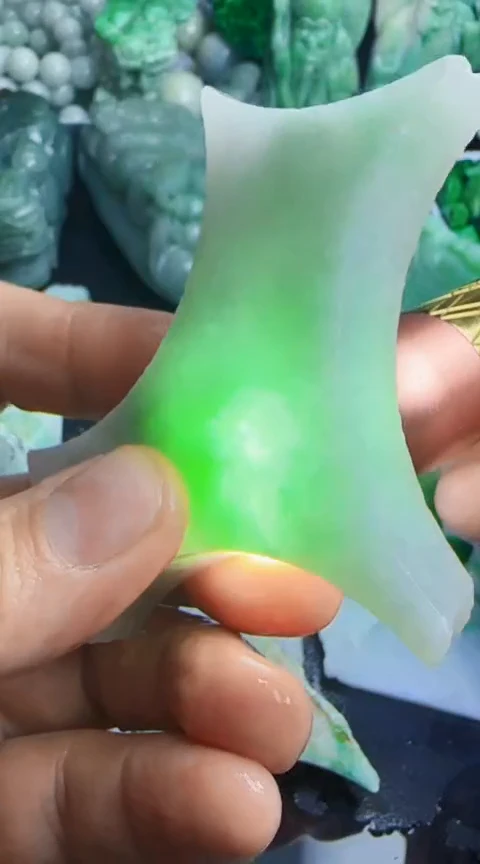 颈饰未镶嵌翡翠022