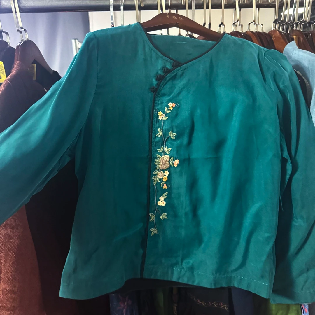 羊在在民族风刺绣衬衫女国风小衫新中式上衣SY90233