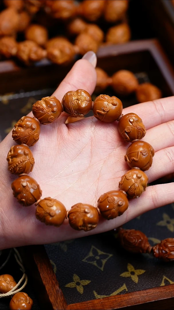 【闪购商品】橄榄核吊坠苏工橄榄核