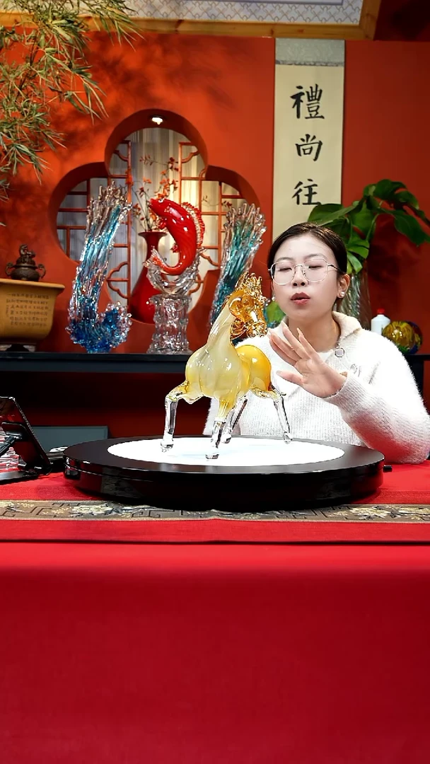 手工艺品琉璃黄玉奔马