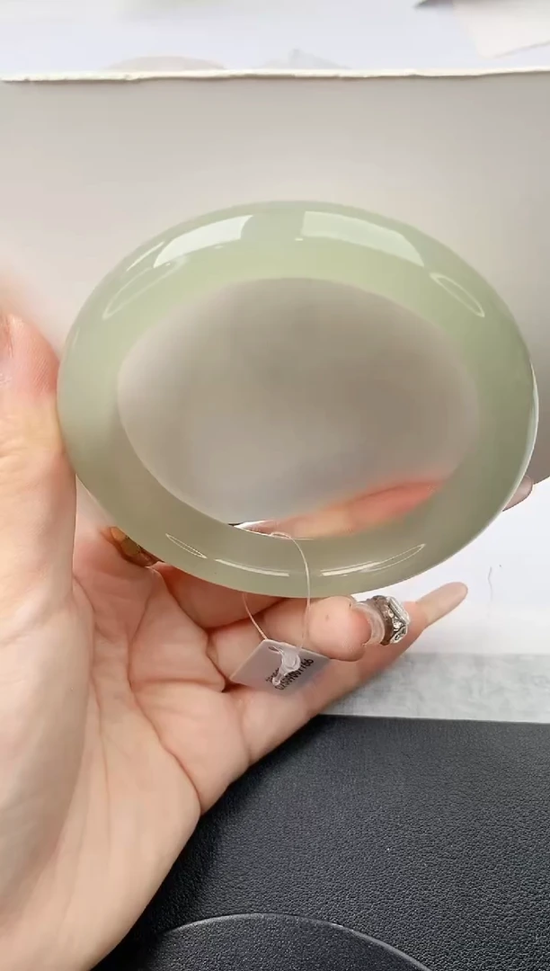 未镶嵌手镯石英质玉w95-DB62+