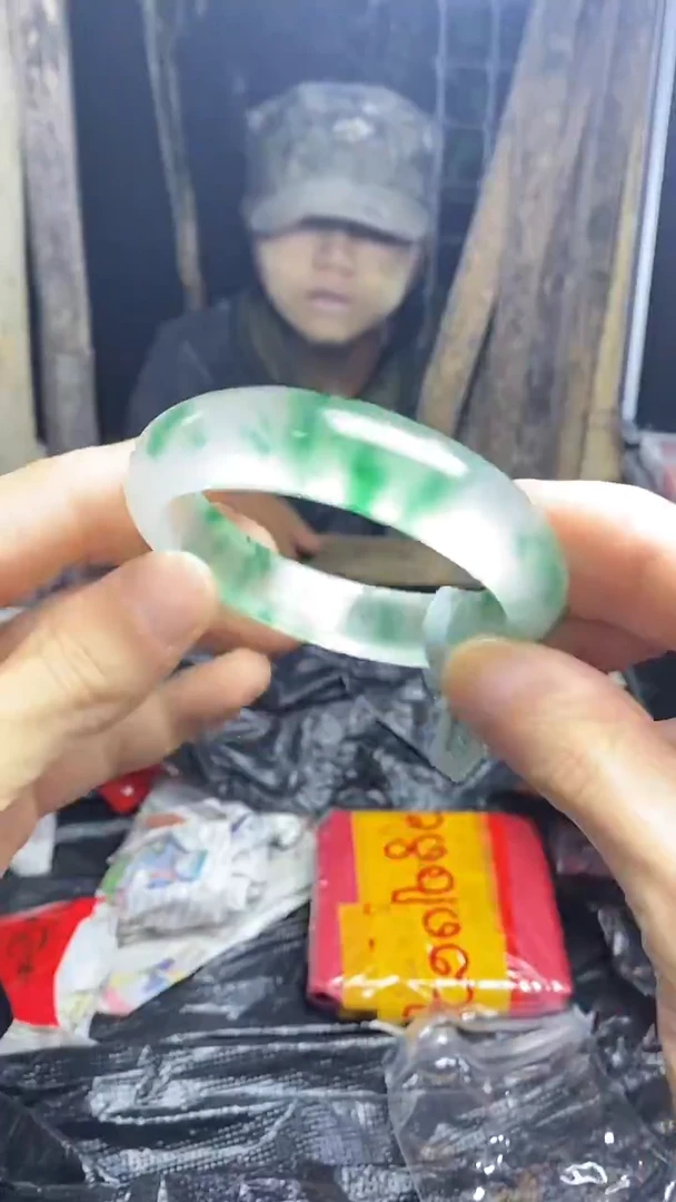 满色吊坠 所见即所得！