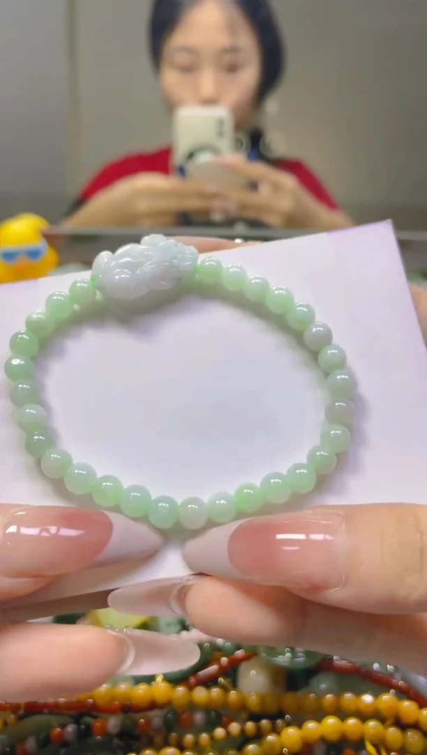 翡翠未镶嵌颈饰5MM/T/翡翠A货，一件也是批发价