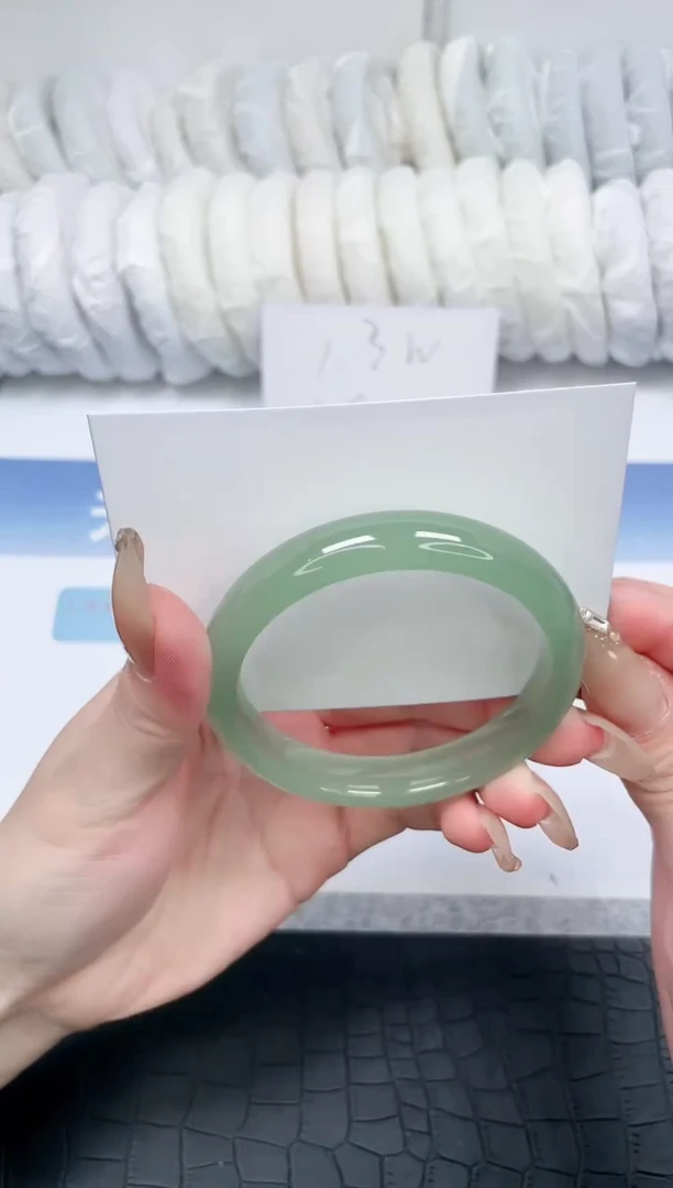 【闪购商品】石英质玉手镯未镶嵌Z120-56.8