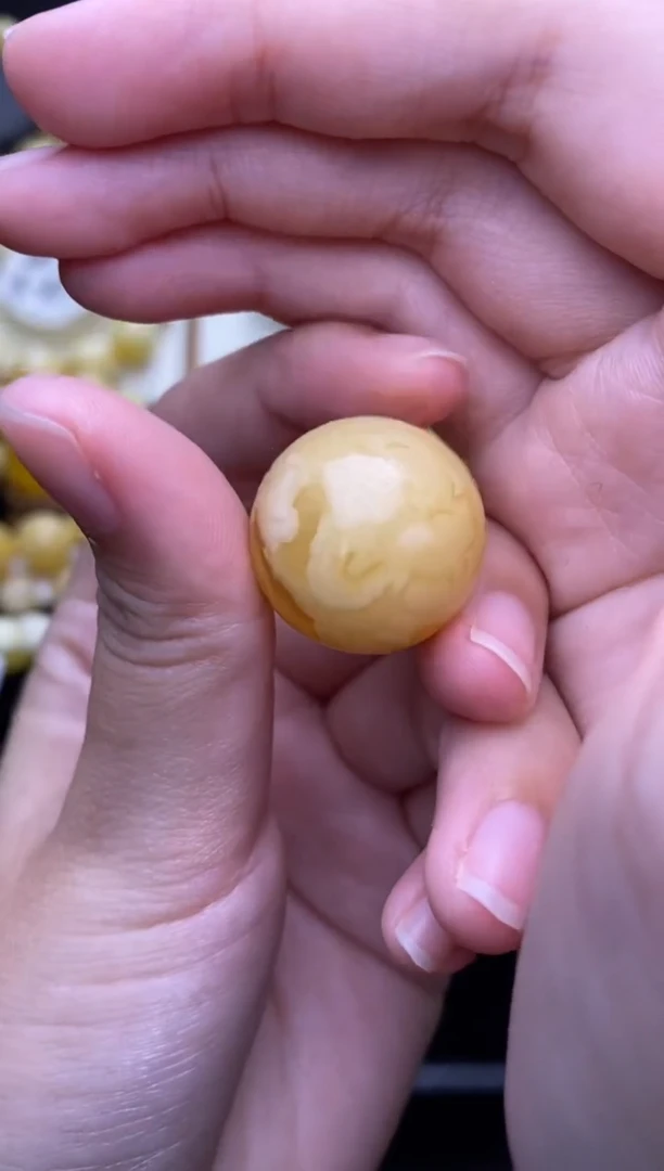 未镶嵌琥珀裸石 大小姐珠宝严选65