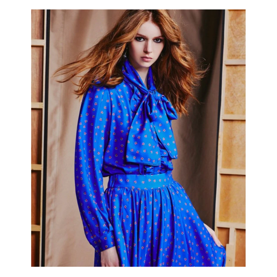 【TaKuMi】日系品牌  时尚 D 草莓印花领结气质上衣百搭衬衫女装