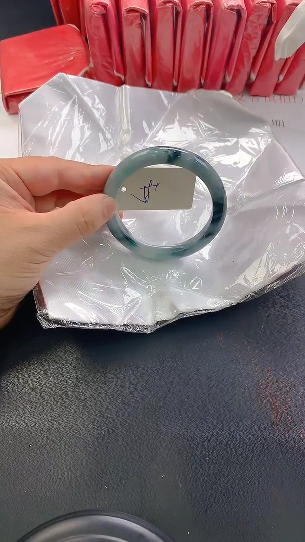 未镶嵌手镯翡翠?*?33