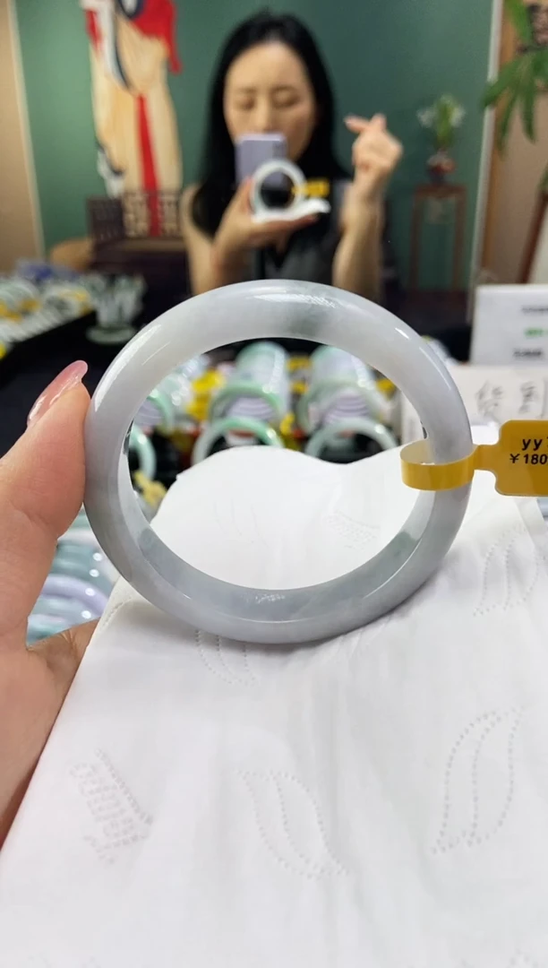 翡翠手镯未镶嵌T****g5758圈口t