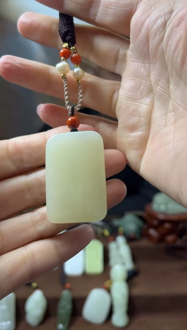 颈饰未镶嵌和田玉`