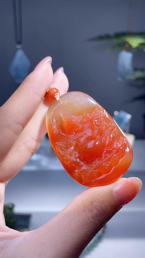 颈饰未镶嵌翡翠财神