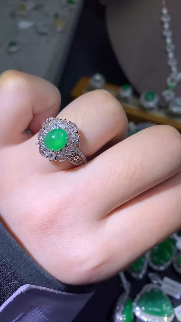 吊坠(不含链)18K金镶嵌翡翠戒指