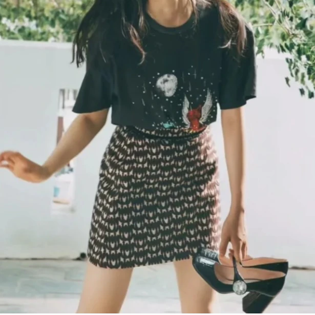 未使用 MIU MIU/缪缪 Miu Miu 满印半裙 黑白36/42