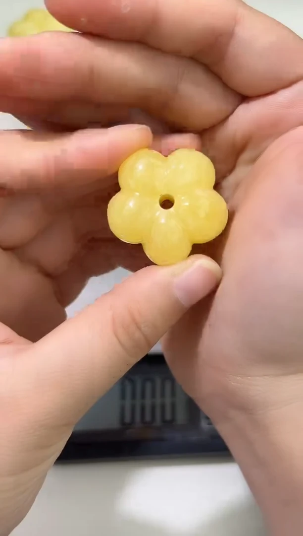 裸石琥珀未镶嵌琥珀蜜蜡吊坠