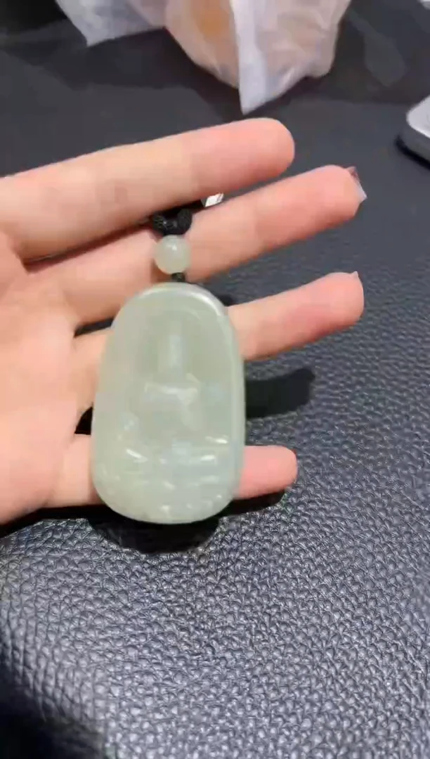 和田玉未镶嵌吊坠(赠链)且末料青白玉观音2501072P