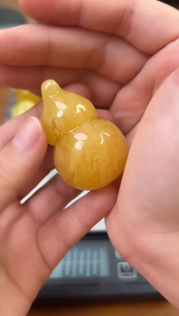 未镶嵌蜜蜡裸石蜜蜡吊坠