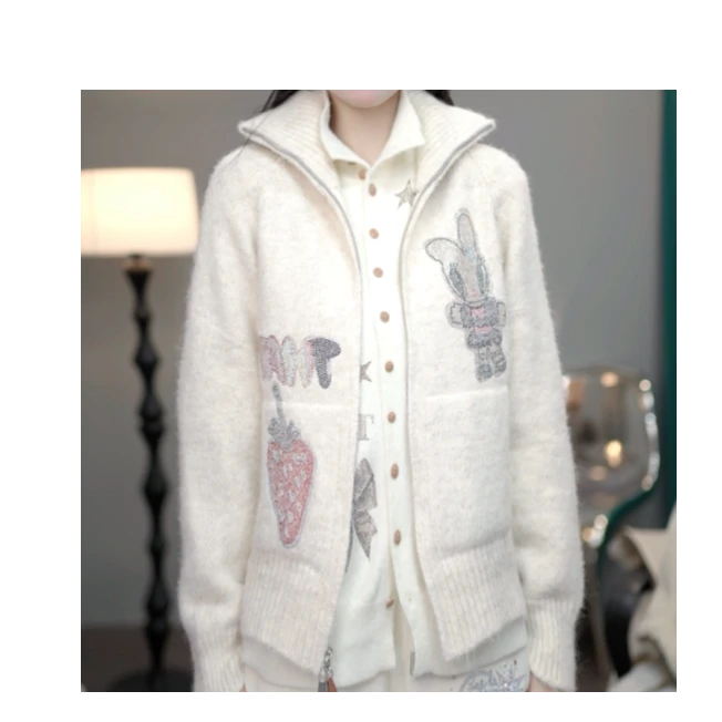 TCH私服冬款慵懒风烫钻时尚淑女米色气质外套T75D27E5000轻奢tch