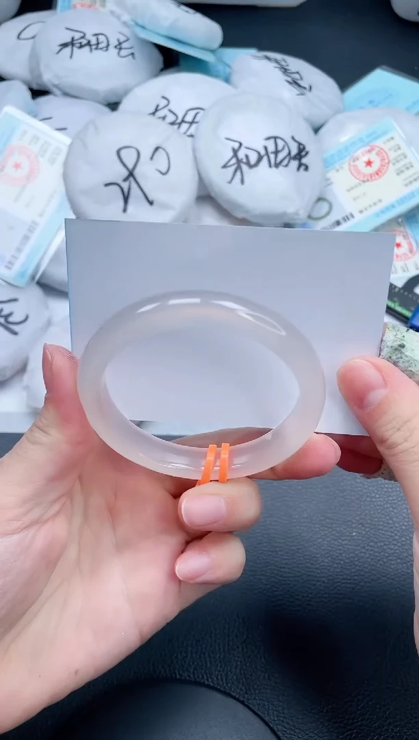 石英质玉手镯未镶嵌25V303-55