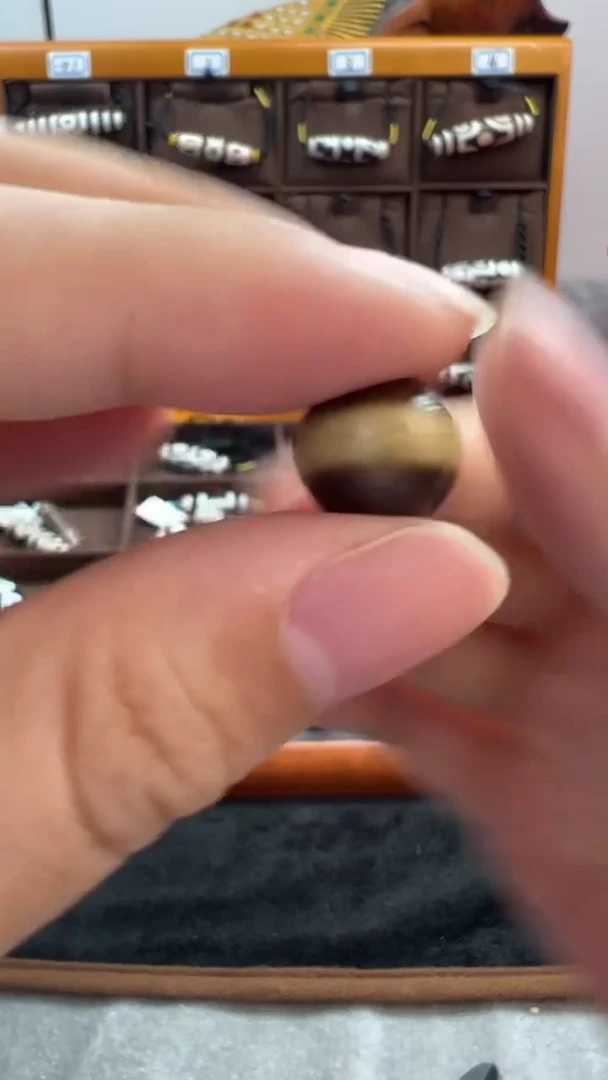 玛瑙/玉髓（覆膜）颈饰未镶嵌64.（微瑕随机发货）