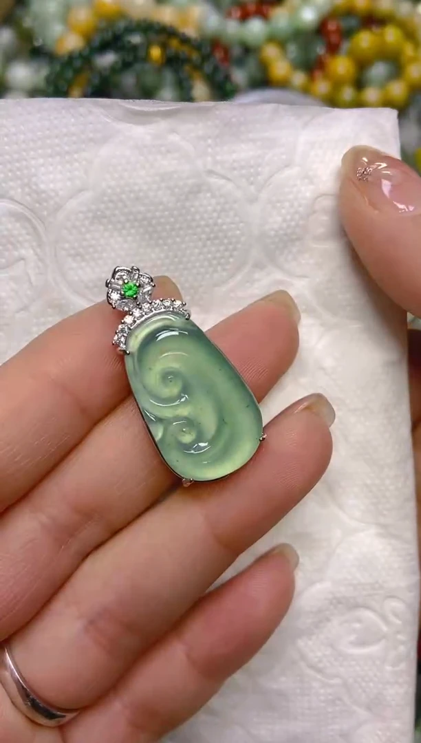 颈饰未镶嵌翡翠/F/翡翠A货，一件也是批发价