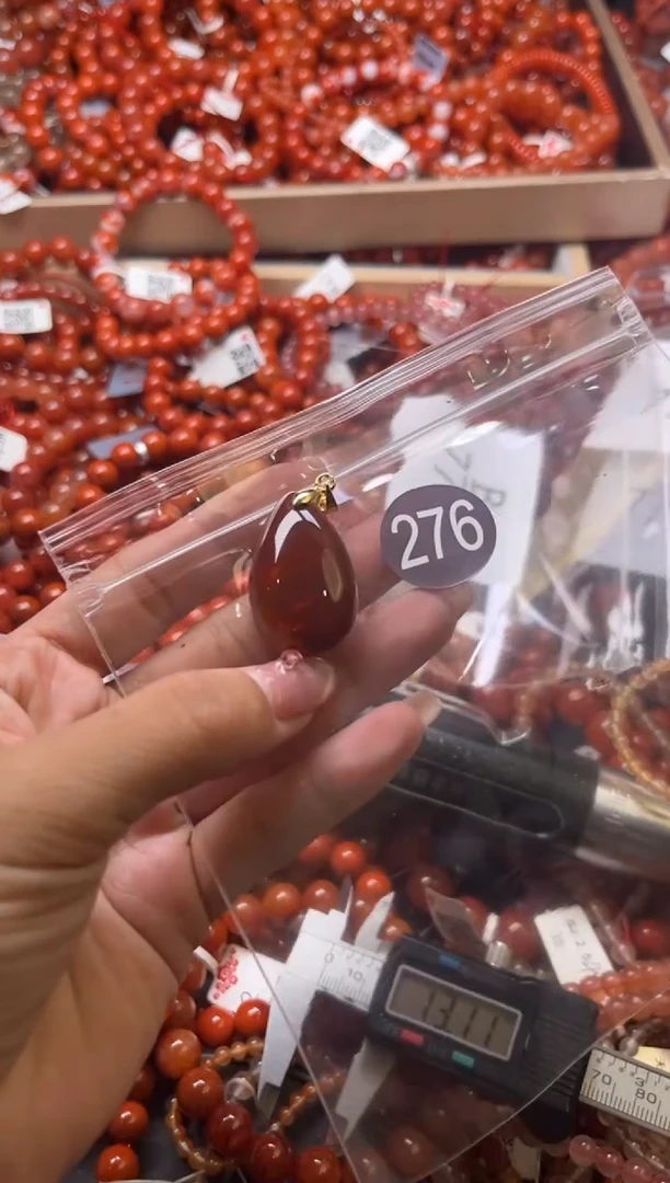 南红玛瑙未镶嵌珠宝奇石276
