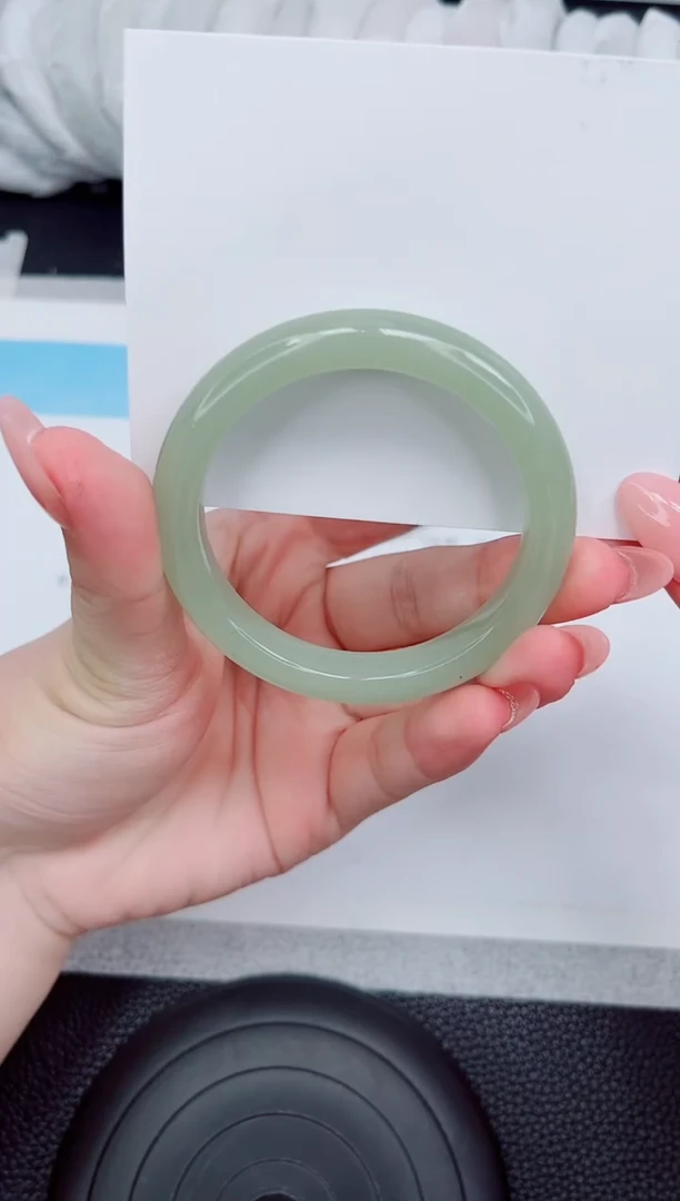 石英质玉手镯未镶嵌238-52.3