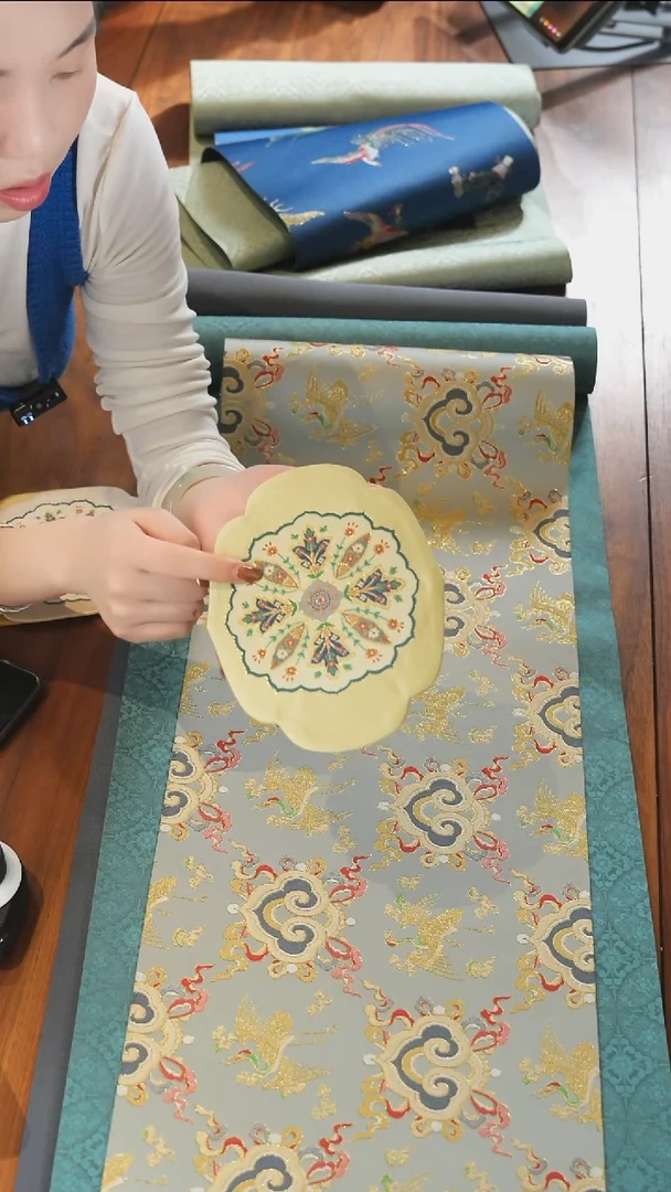 壶承垫············