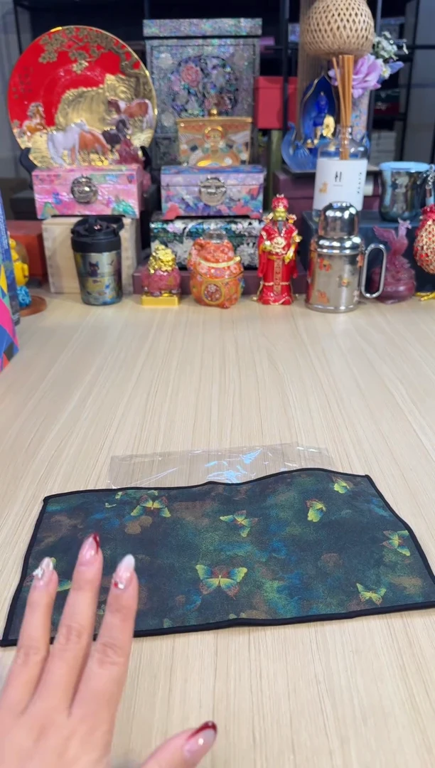 13黑色绿蝴蝶茶巾