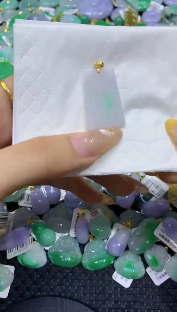 颈饰未镶嵌翡翠天然缅甸翡翠A货