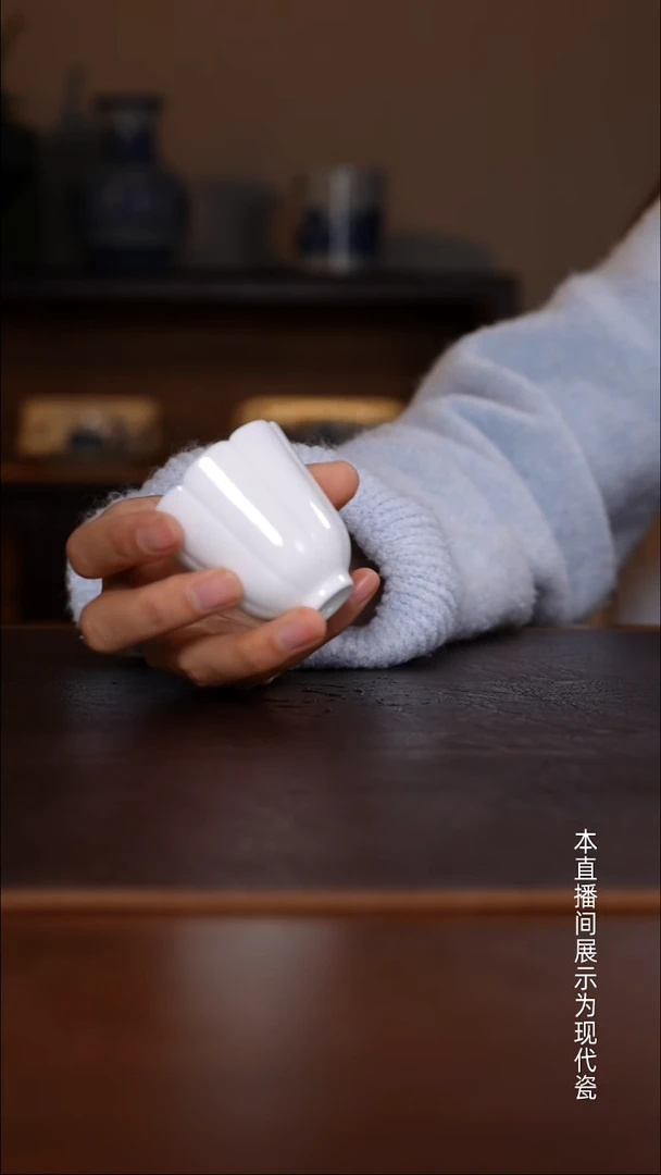 景德镇高温瓷白花朵杯福利品