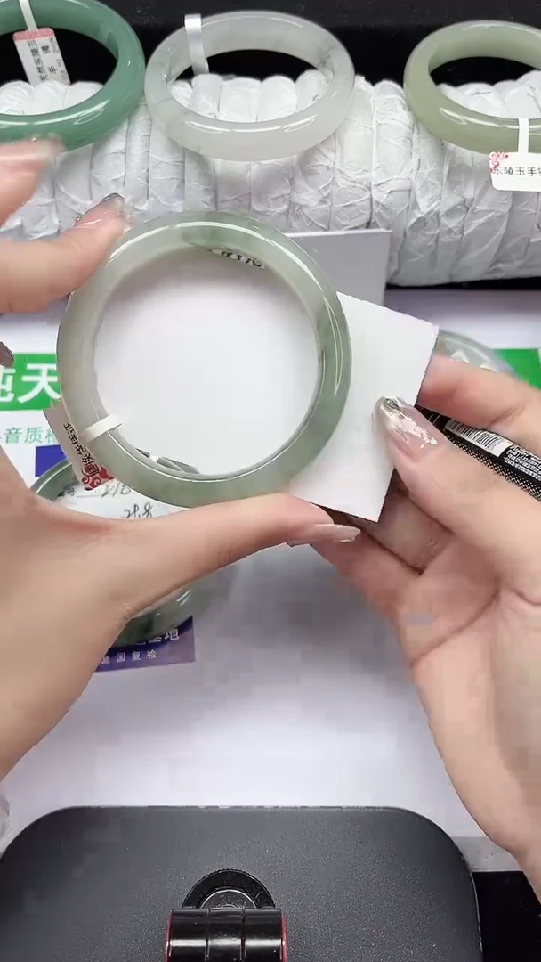 未镶嵌手镯石英质玉279-56/57