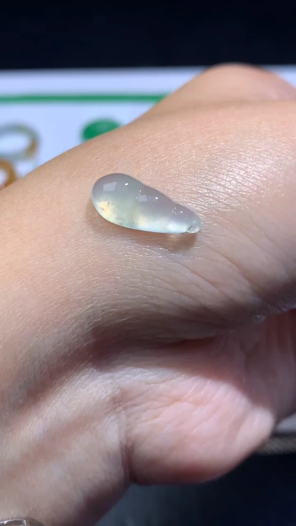 未镶嵌定制翡翠毛货