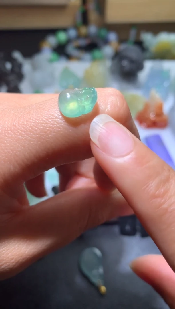 【闪购商品】定制翡翠未镶嵌毛货