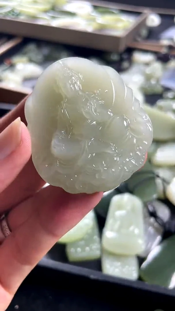 颈饰未镶嵌和田玉观音