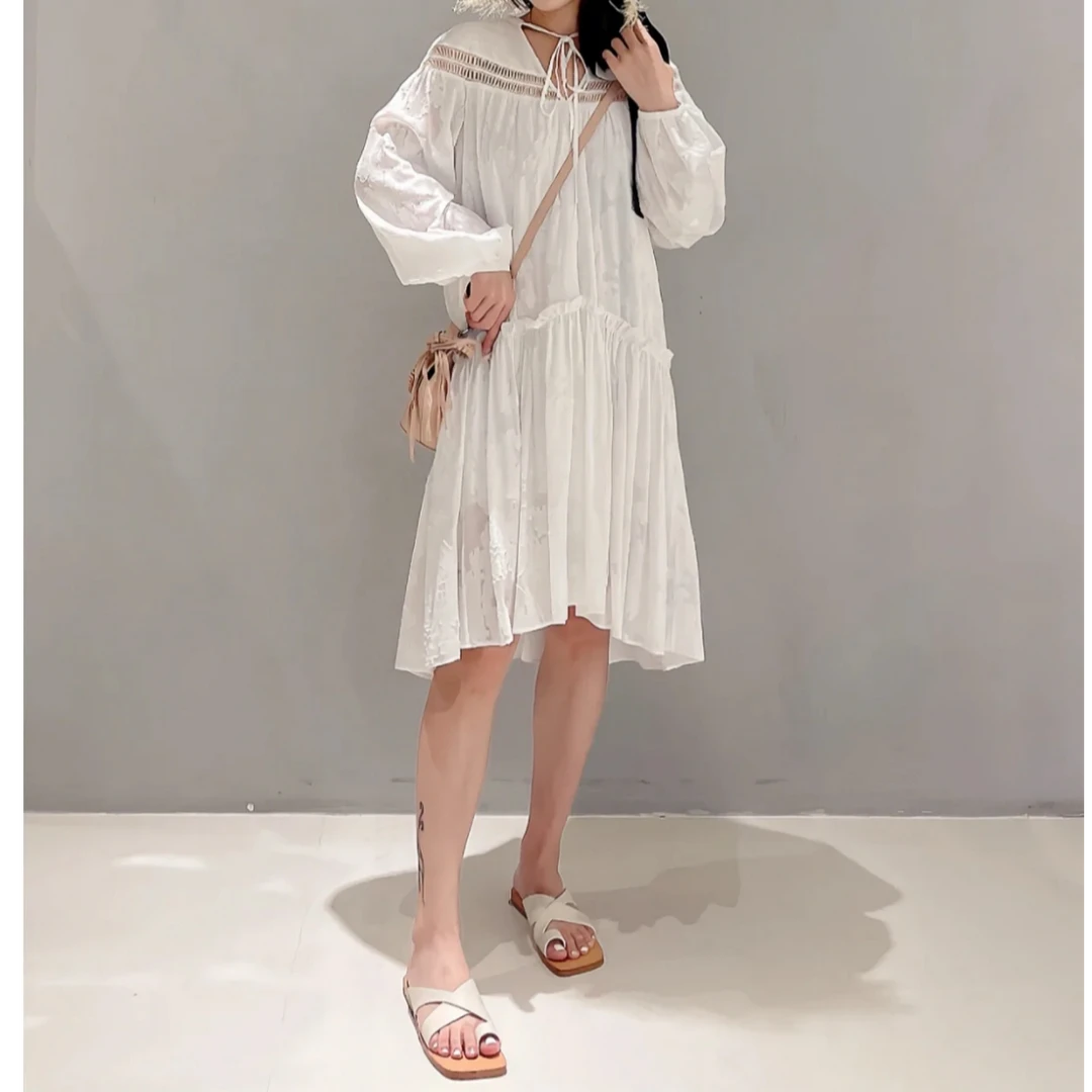 宝丫轻奢  T女式浪漫度假风抽绳V领镂空长袖连衣裙K2967