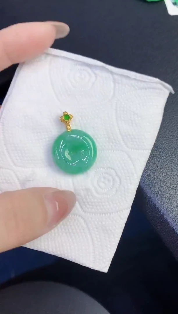 颈饰未镶嵌翡翠缅甸天然翡翠A货