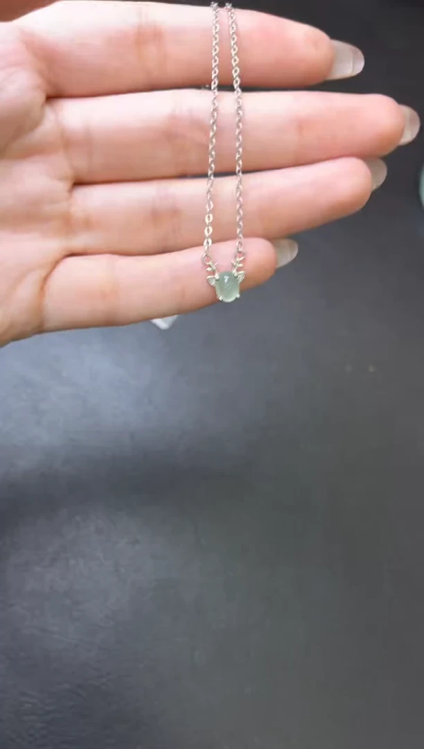 颈饰银S925镶嵌翡翠吊坠