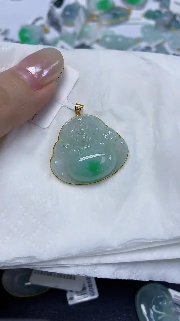翡翠18K金镶嵌颈饰天然缅甸翡翠A货
