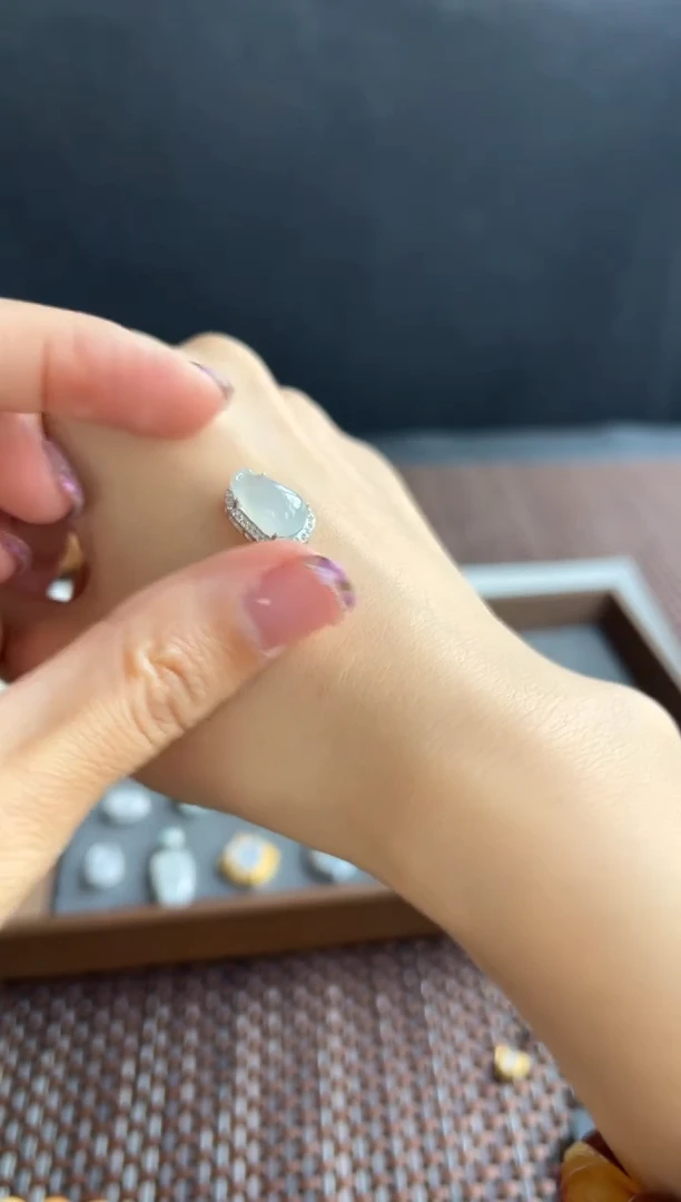 颈饰银S925镶嵌翡翠519买断