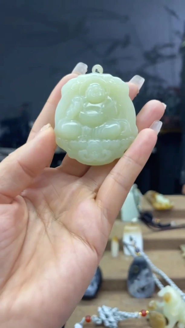 颈饰未镶嵌和田玉1