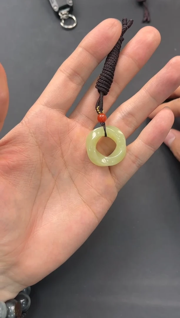 未镶嵌手串和田玉若羌黄口吊坠微色差