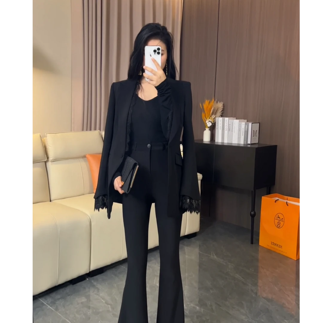 蕾丝拼接西装外套早秋新款气质轻熟风通勤中长款高级感西服 w009