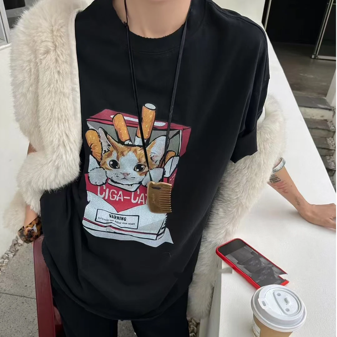 【影子】香烟猫咪字母时尚百搭宽松印花大版中长款T恤