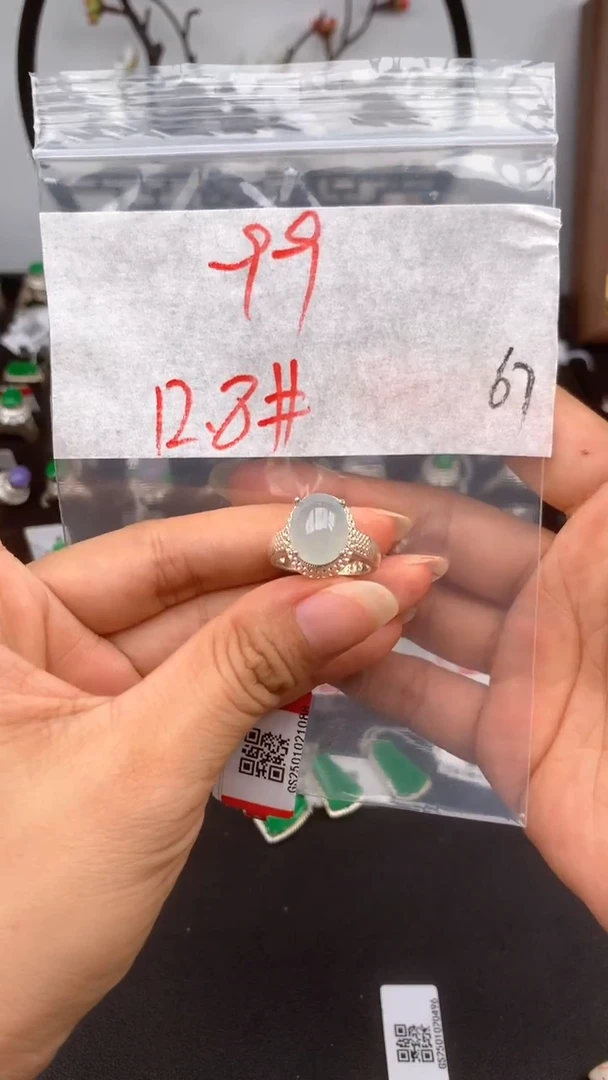定制翡翠未镶嵌缅甸A货翡翠